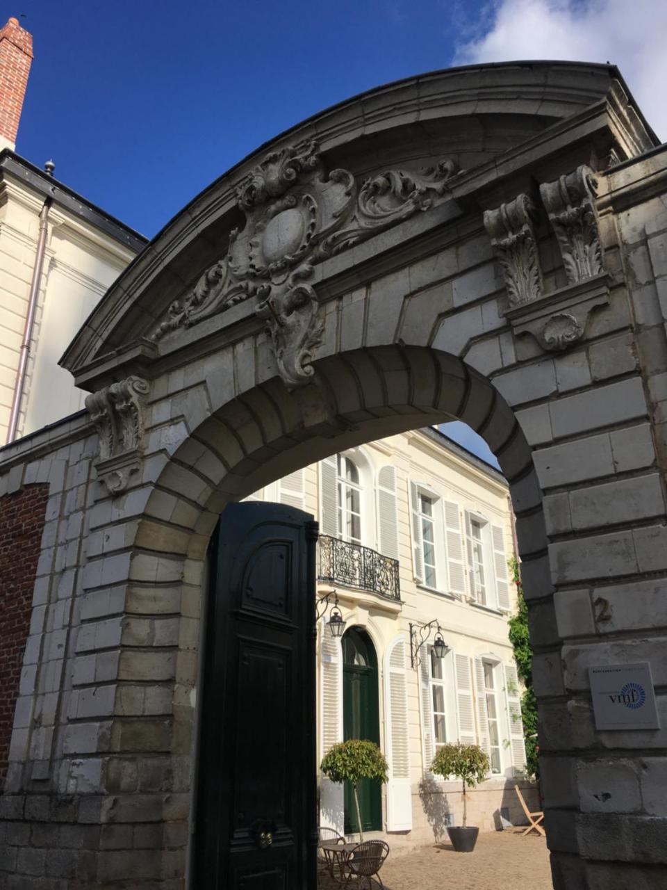 아라스 Entre Cour Et Jardin B&B 외부 사진